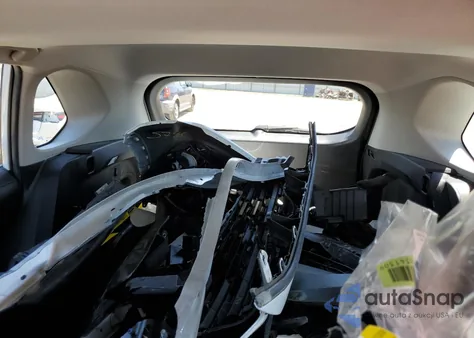 2021 Toyota Rav4 Xle z USA, uszkodzony, nr VIN 2T3RWRFV9MW120068